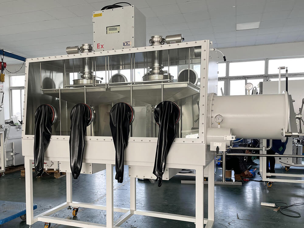 Powder sieving packaging glove box