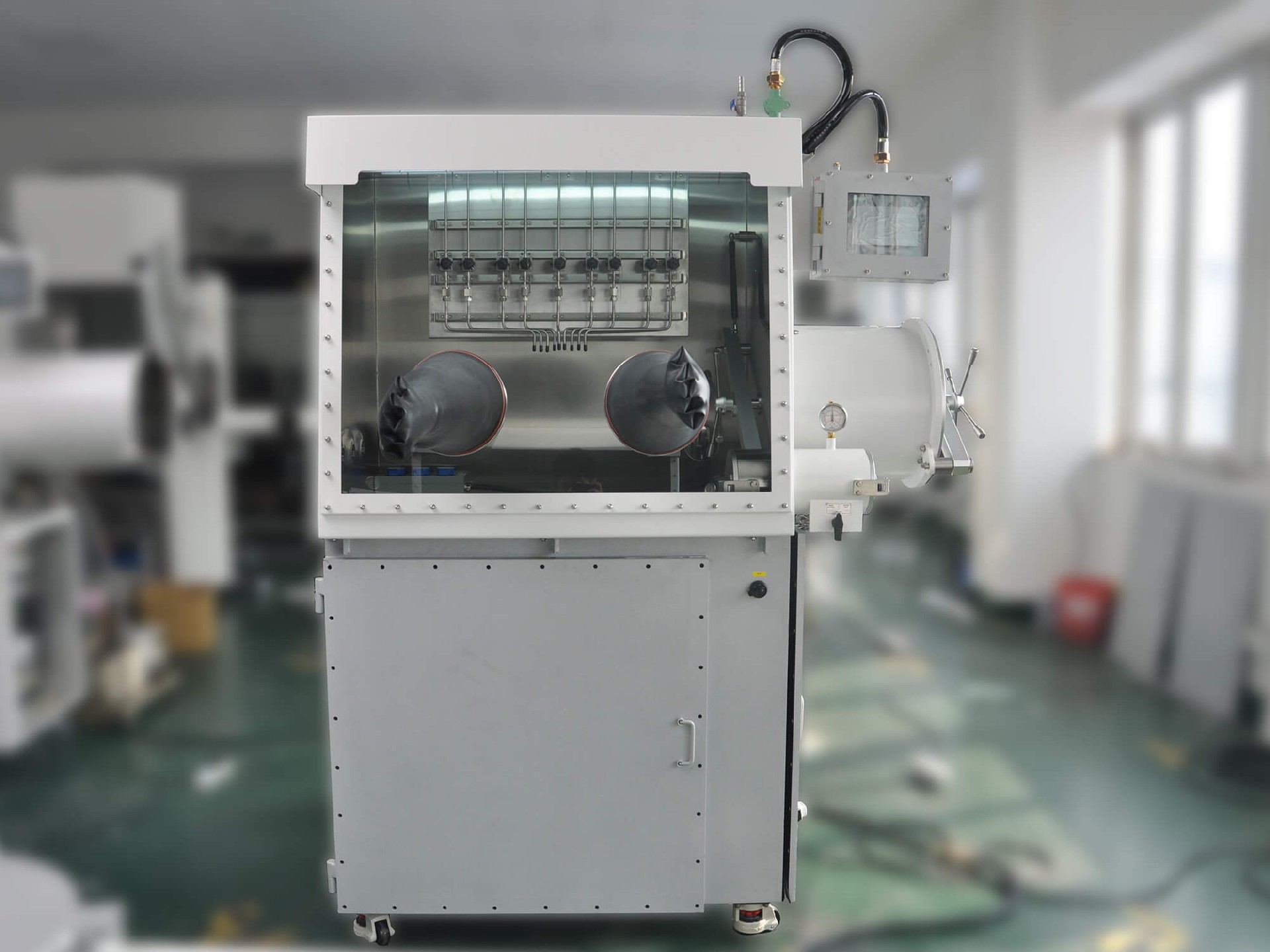 Glove box for semiconductor explosion-proof coating purification system